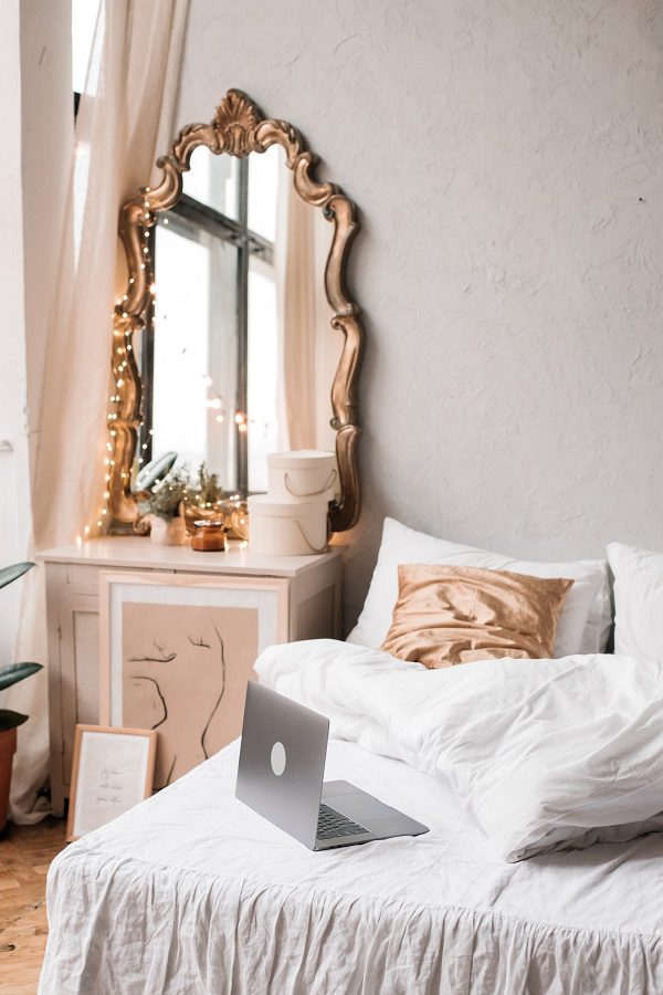 Bedroom with golden elements